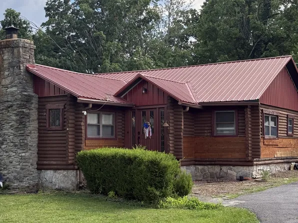 1408 Sue Ann Ln, Lafayette, TN 37083