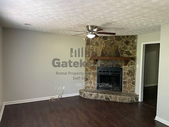 2nd image of 2871 Old South Dr