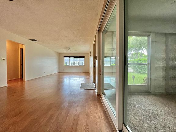 5th image of 10158 S 44th Terrace