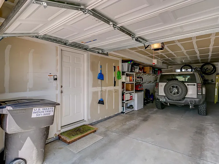 1033 Burning Bush Point — Photo 19