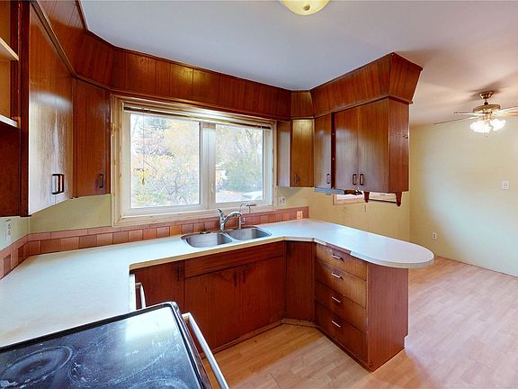 3rd image of 2943 Lacon Street