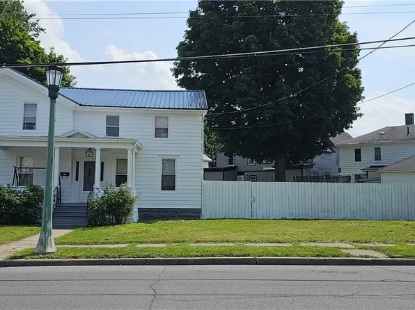 422 Academy St, Watertown, NY 13601