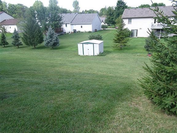 3rd image of 6869 Rex Dr