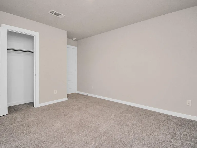 2734 San Bernard Dr — Photo 29