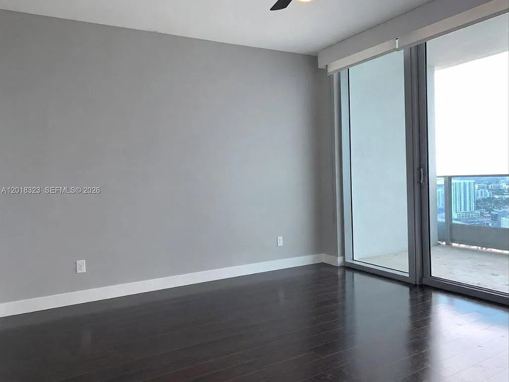 1 bed, 1.5 bath, 822 sqft, $4,000 — Photo 2