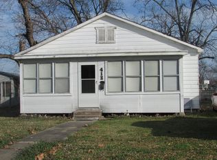 412 W 2nd St, Stuttgart, AR 72160