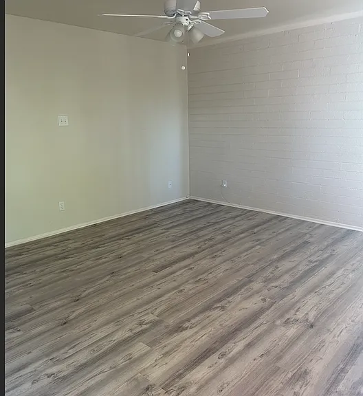 320 E Willetta St #11 — Photo 5
