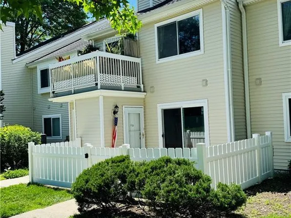 35 Foxtail Ln, Monmouth Junction, NJ 08852