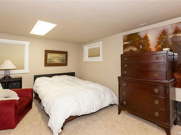 2nd image of 5100 SE Mile Hill Dr
