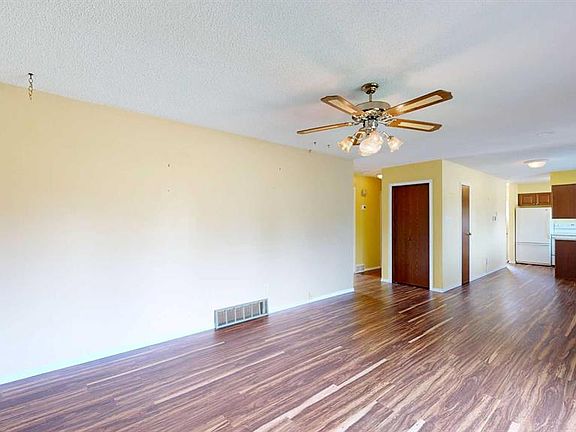 3rd image of 4111 W 61st St
