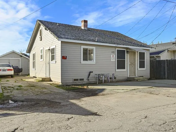 229 Flora St, Lodi, CA 95240