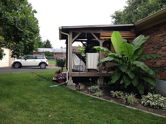 5th image of 543 Lynn Dr