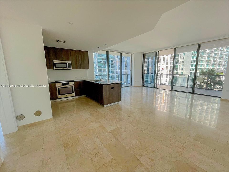 1st image of 68 SE 6th St APT 711