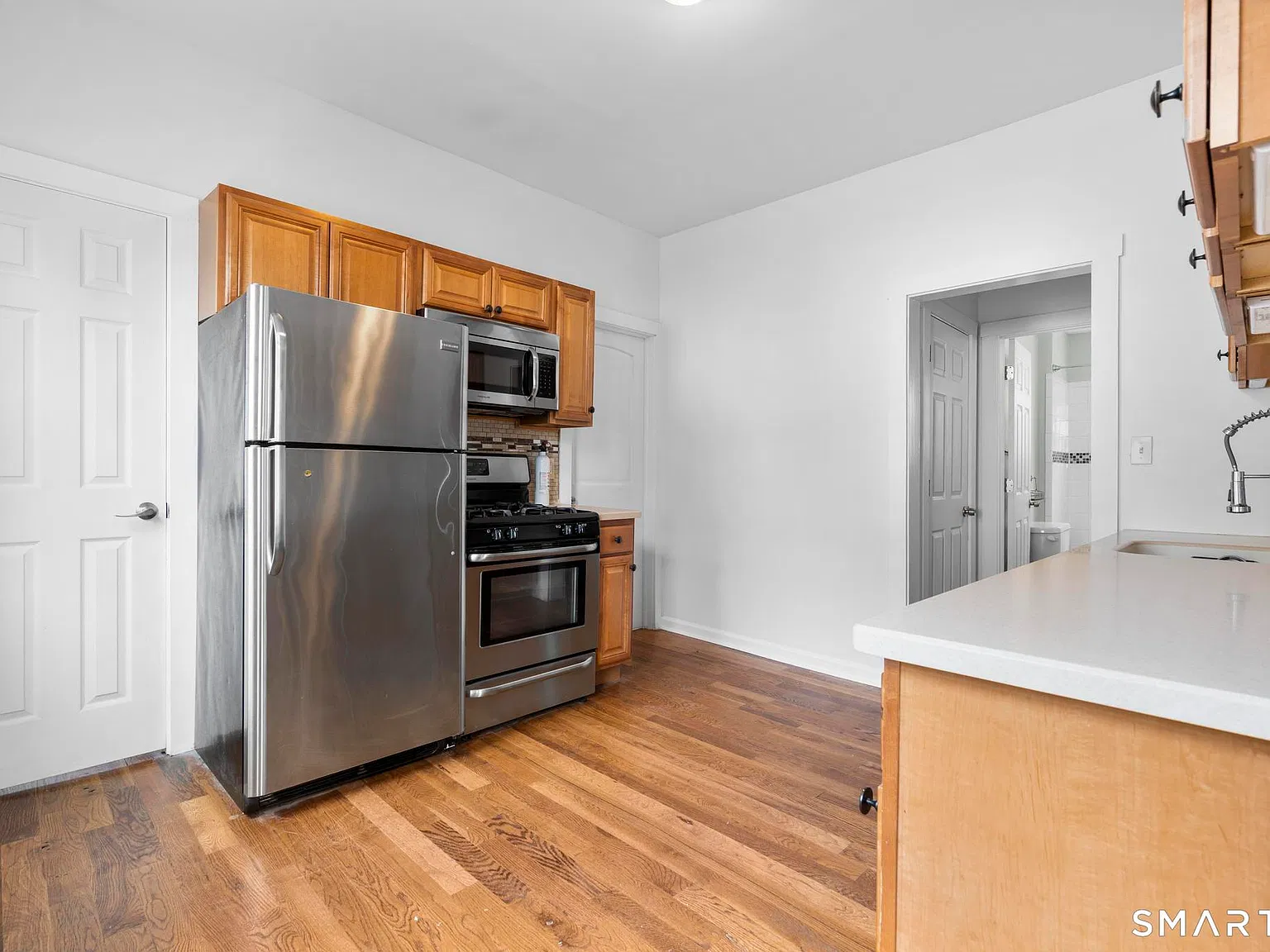 2 bed, 1.0 bath, 1183 sqft, $2,300 — Photo 4