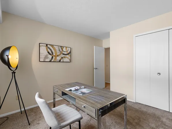Foxmoor Apartments