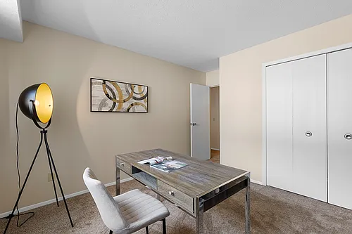 Foxmoor Apartments Photo 1