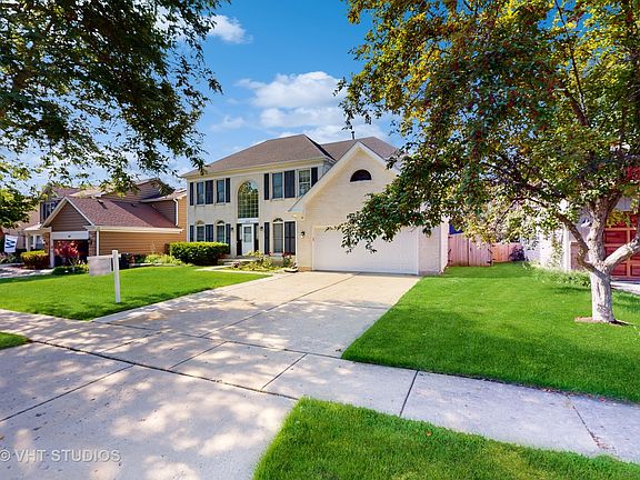 4th image of 1625 Brighton Dr