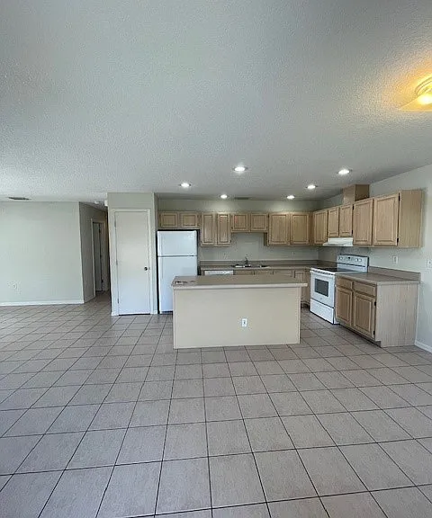 1839 Highland Rd — Photo 10