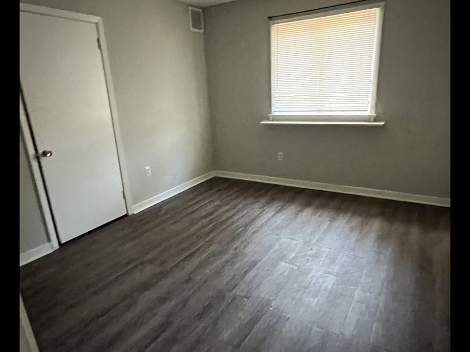 2nd image of 3226 Santee St