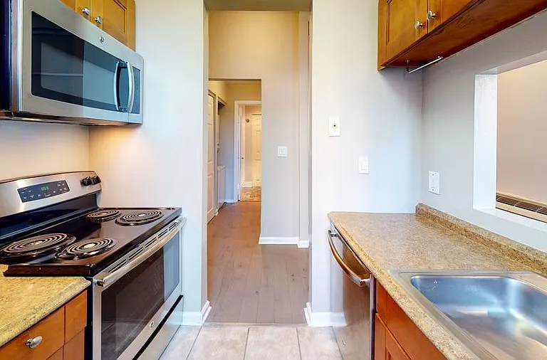 2032 15th St NW #4 — Photo 9