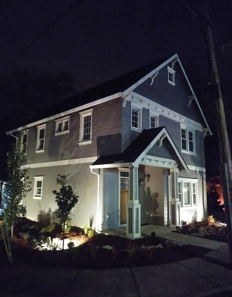 3 bed, 2.5 bath, 1720 sqft, $2,600 — Photo 1