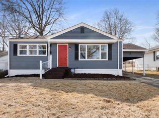 140 Saint Maurice Ln, Florissant, MO 63031