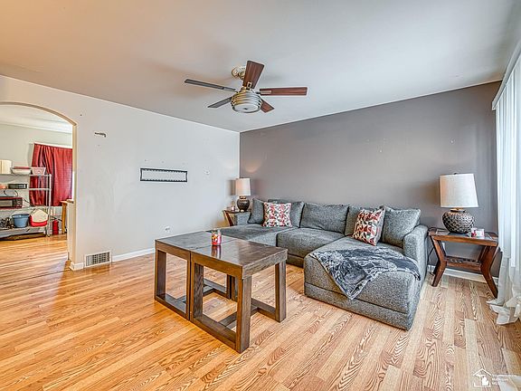5th image of 34627 Nancy St