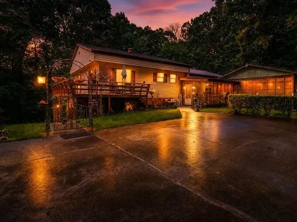 556 Leon Cir, Chatsworth, GA 30705