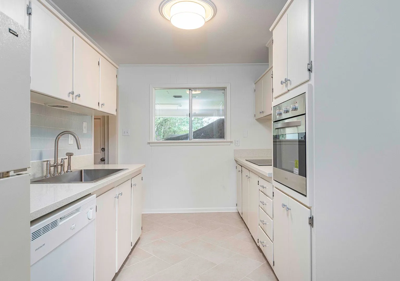 For Rent -3 Bed 2 Bath In Lafayette — Photo 2