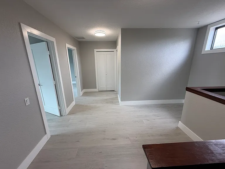 7035 Babcock Rd #B — Photo 9