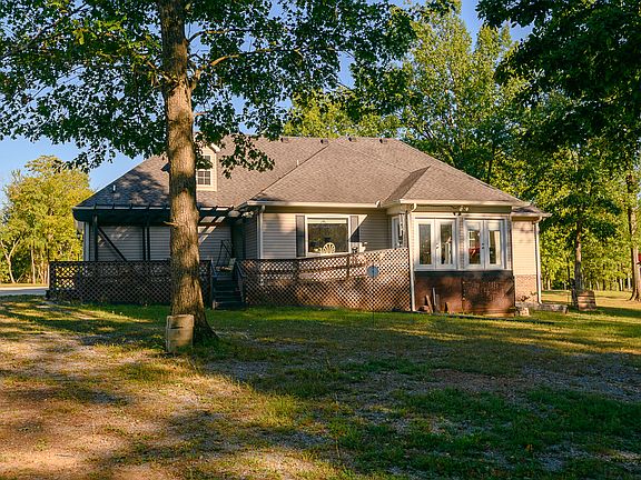 4th image of 133 Pleasant Way