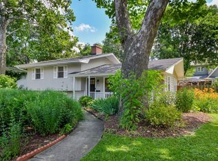 670 Melody Ln, Naperville, IL 60540