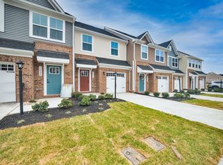 10916 Genito Square Dr, Midlothian, VA 23112