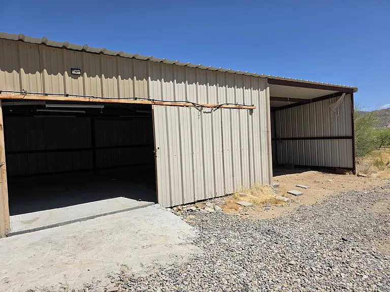 Garage 2