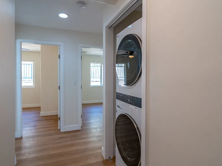6402-06 Shane Place - 6406 — Photo 33
