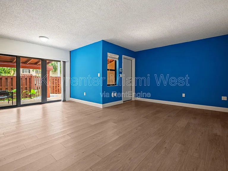 201 W Park Dr #102-2 — Photo 9