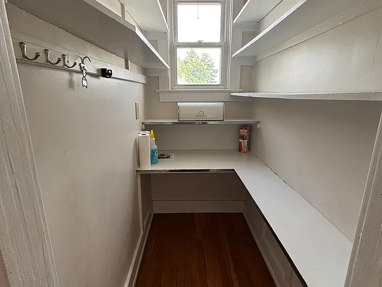 walk in pantry
