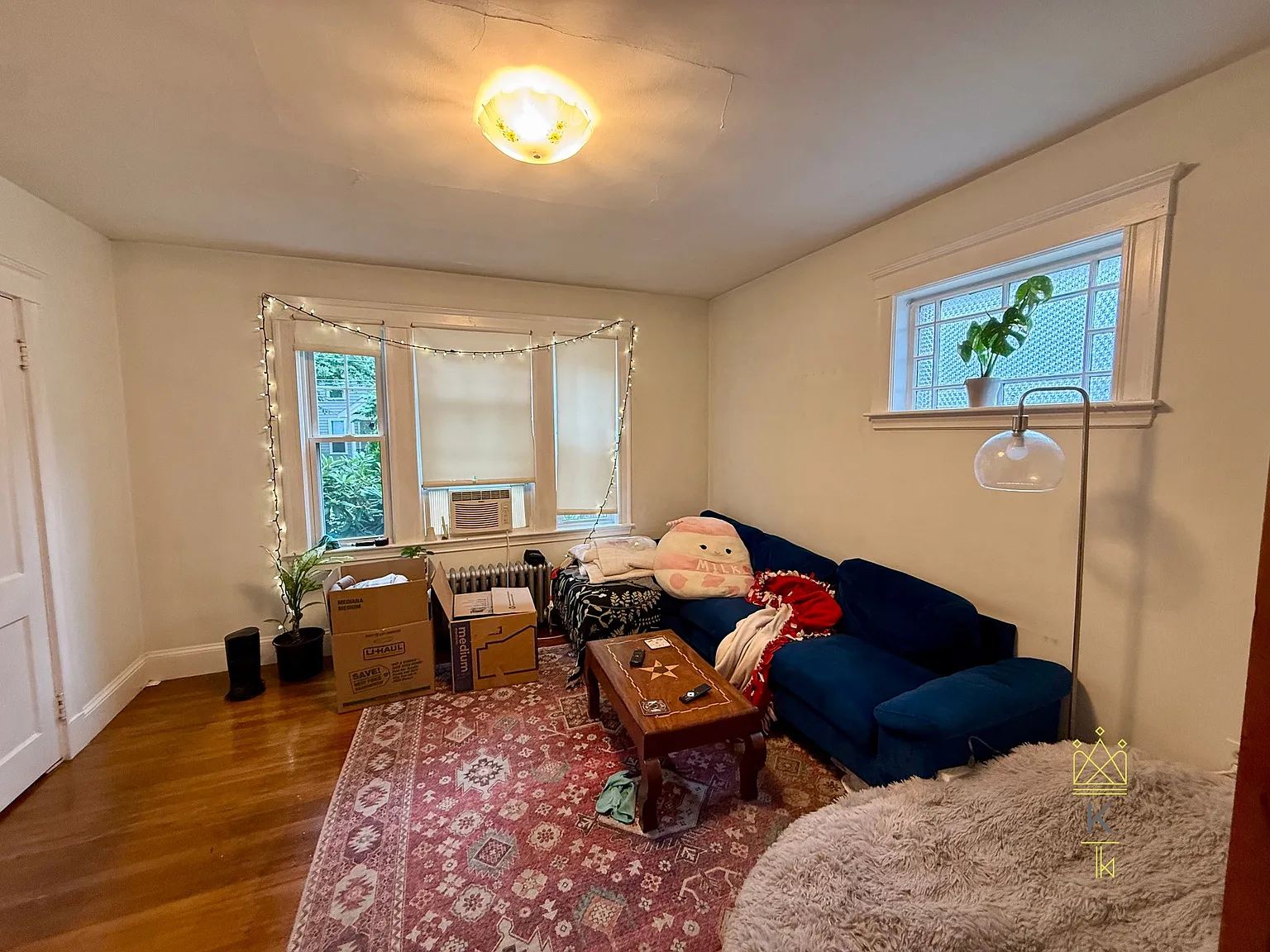 2 bed, 1.0 bath, $3,200 — Photo 2
