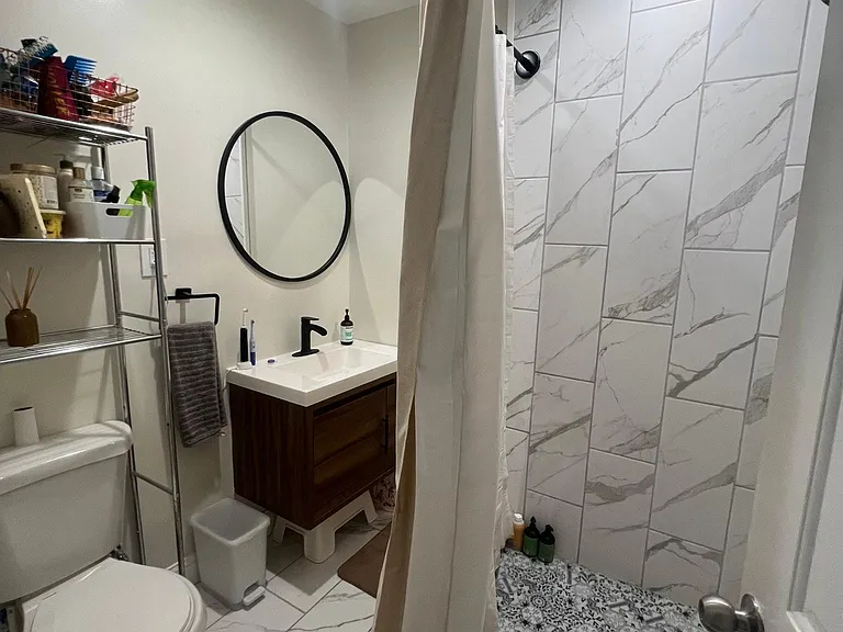 1525 E Moyamensing Ave #2 — Photo 8