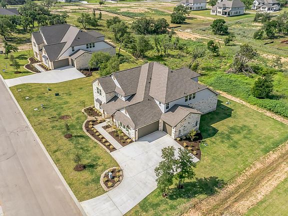 2nd image of 117 Shady Hill Loop
