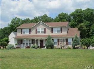 7727 Harbor Ct, Slatington, PA 18080