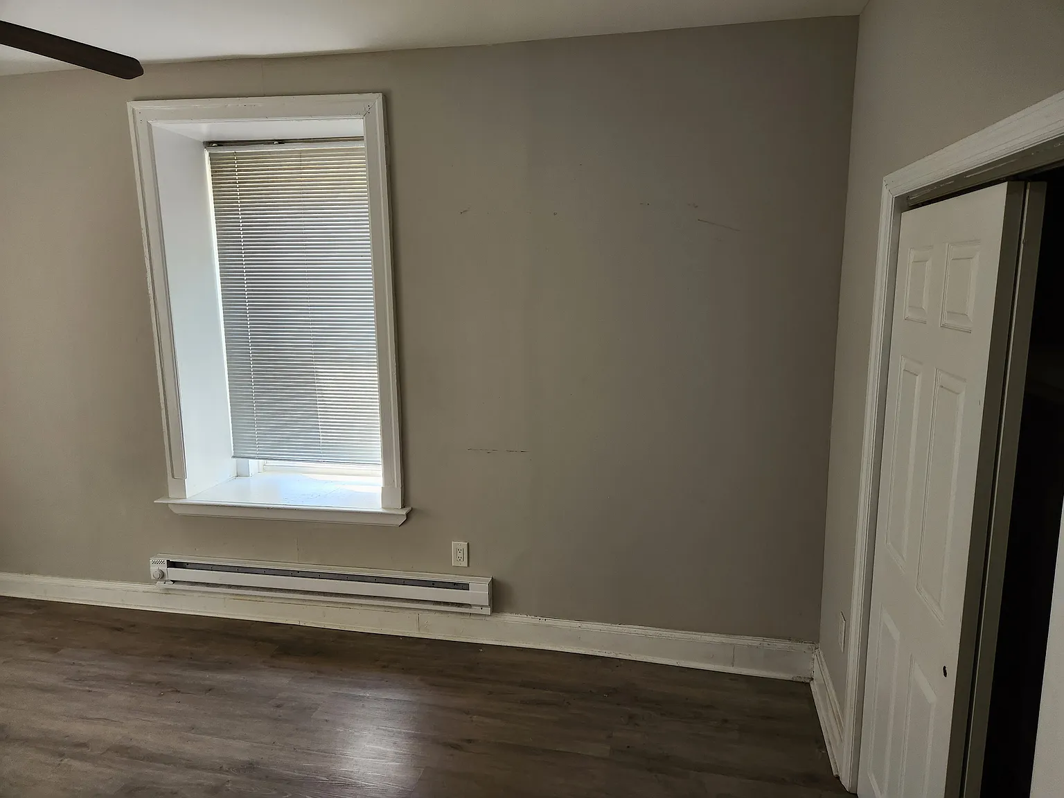 2 bed, 1000 sqft, $1,375 — Photo 3