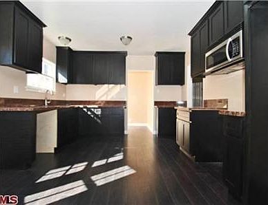 4th image of 4169 Charlene Dr