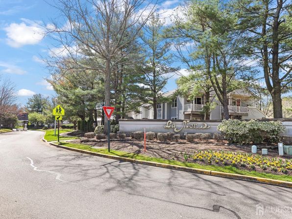 2308 Timber Ridge Ct, Parlin, NJ 08859