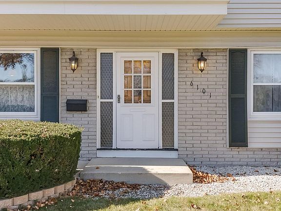 4th image of 6101 Thornridge Ln