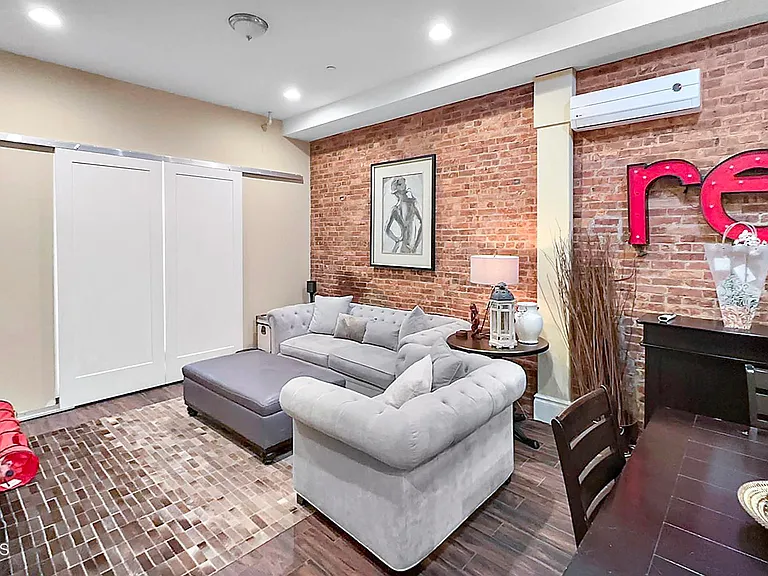 18 Broad St #3 — Photo 11