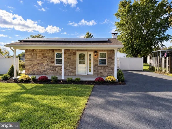 6215 Blue Bird Ave, Harrisburg, PA 17112