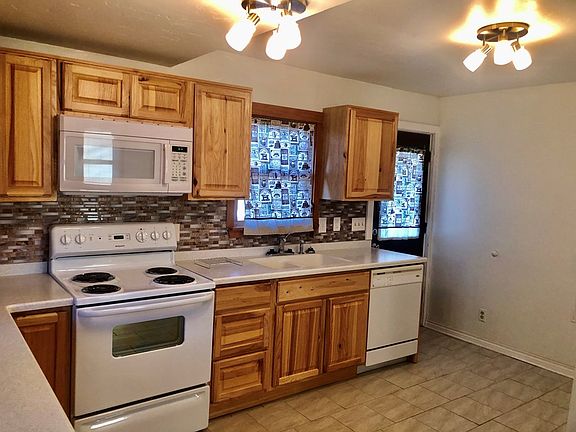 5th image of 119 Goehmann Ln