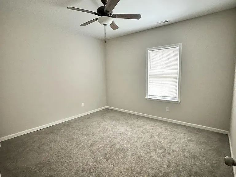 380 Glendale Rd — Photo 13