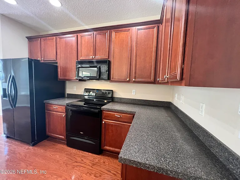 13491 Teddington Ln — Photo 16